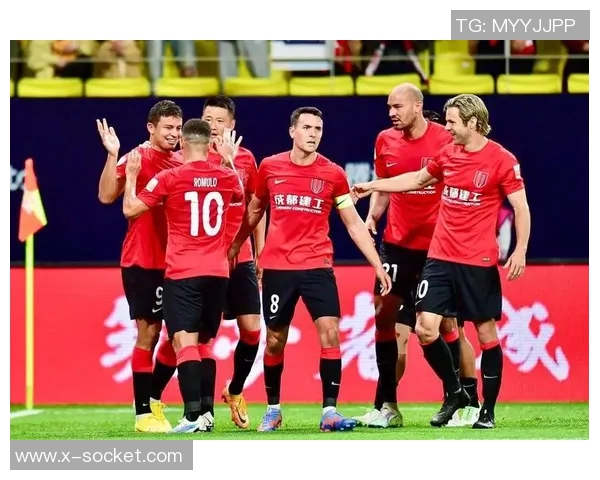 艾克森补射助力亚冠精英联赛展现精彩瞬间与团队精神