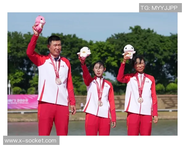 双人双桨赛精彩纷呈成绩揭晓选手们的拼搏与荣耀一览无遗 双人双桨赛精彩纷呈成绩揭晓选手们的拼搏与荣耀一览无遗